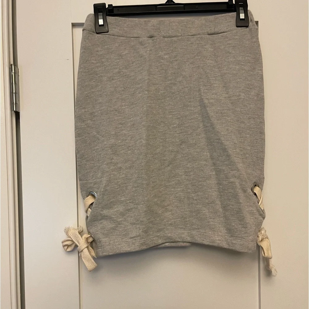 Gray Cotton Skirt with Ties - Picture 3 of 4